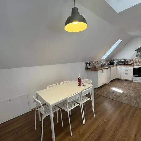 Pataky アパート ヴェスプレーム