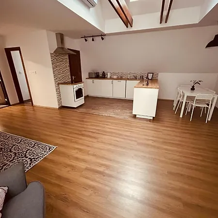 アパート Pataky *